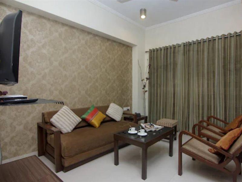 Hotel Chandralok โลนาวาลา ภายนอก รูปภาพ