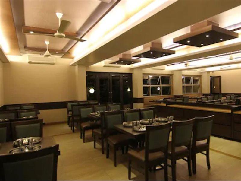 Hotel Chandralok โลนาวาลา ภายนอก รูปภาพ