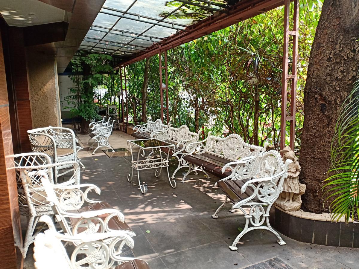 Hotel Chandralok โลนาวาลา ภายนอก รูปภาพ
