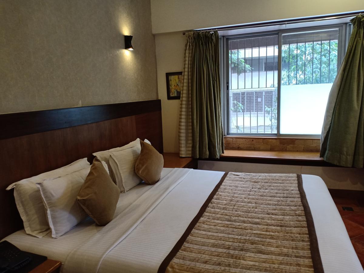 Hotel Chandralok โลนาวาลา ภายนอก รูปภาพ