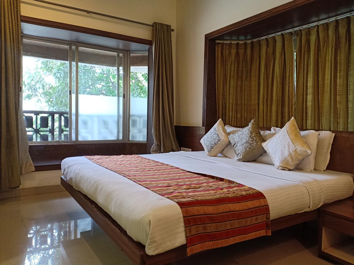 Hotel Chandralok โลนาวาลา ภายนอก รูปภาพ