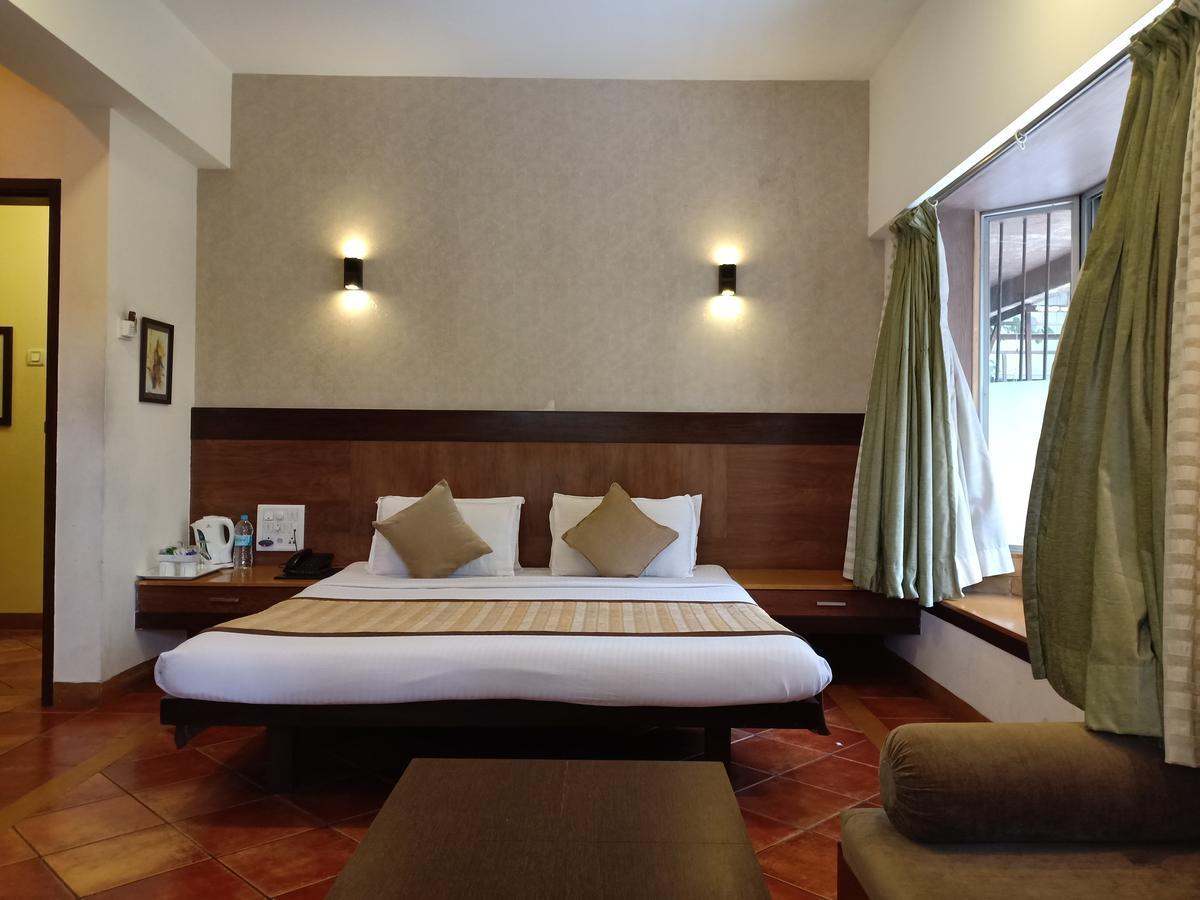 Hotel Chandralok โลนาวาลา ภายนอก รูปภาพ