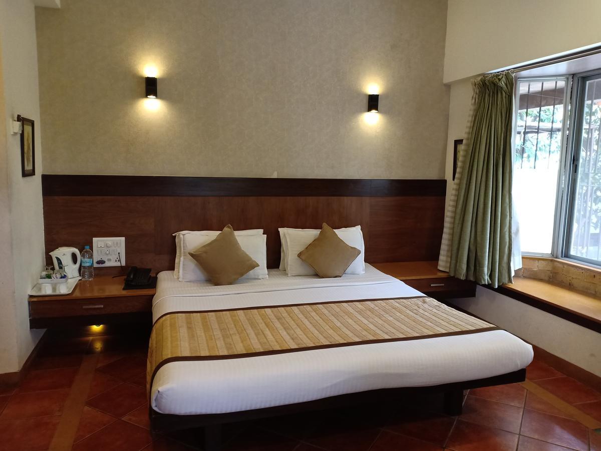 Hotel Chandralok โลนาวาลา ภายนอก รูปภาพ