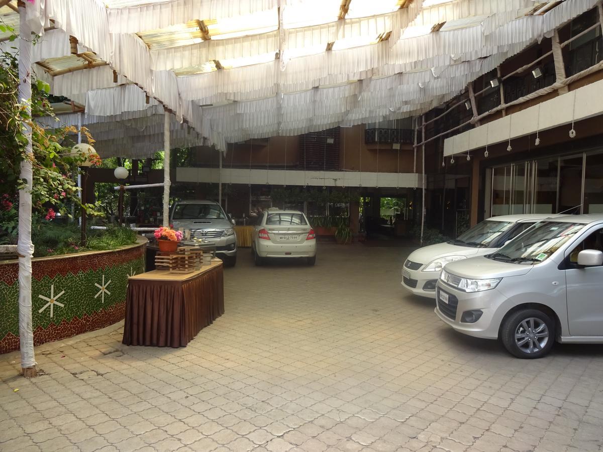 Hotel Chandralok โลนาวาลา ภายนอก รูปภาพ