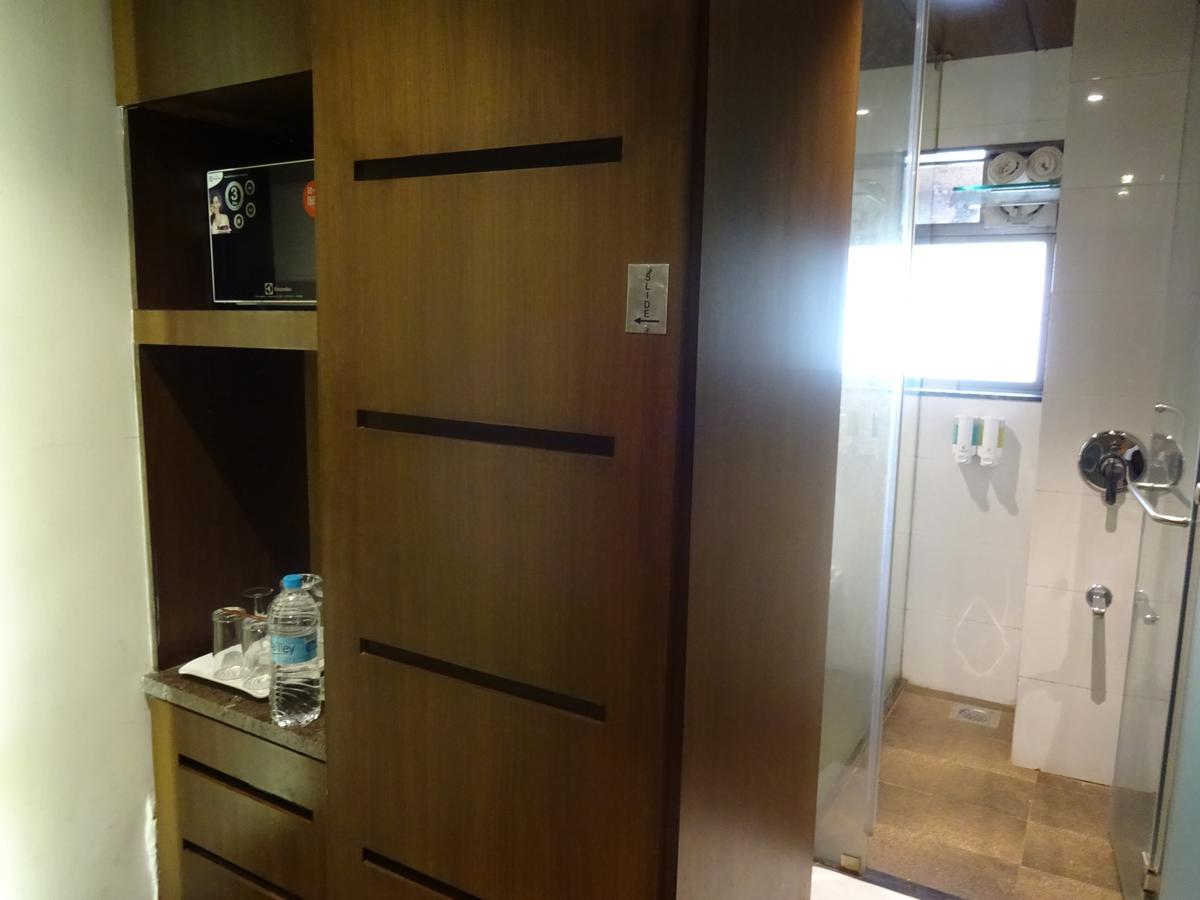 Hotel Chandralok โลนาวาลา ภายนอก รูปภาพ